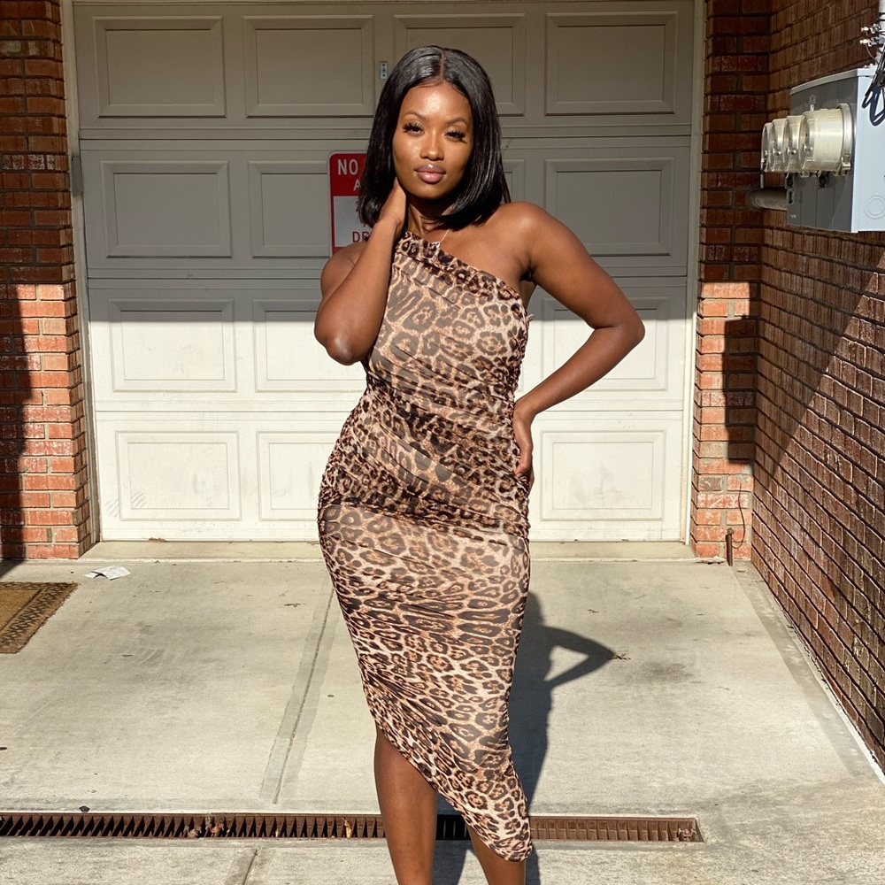 COPY - MAKE ME PURRR CHEETAH / LEOPARD DRESS ✨ - Picture 2 of 10